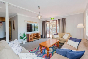 Blizzard Bunny Lodge 43 Gippsland Street